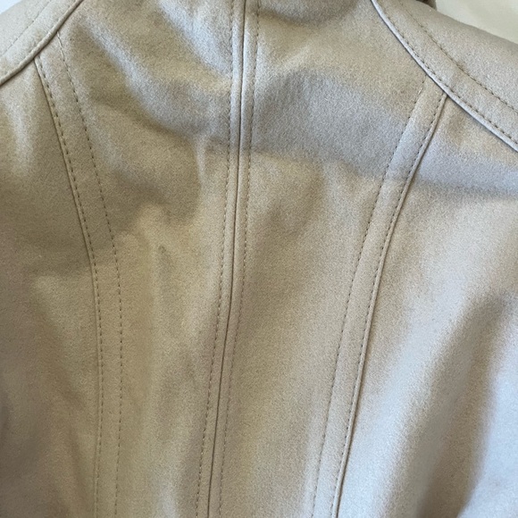 Kenneth Cole long jacket button up with belt - size 4. Will fall about mid thigh - Picture 12 of 16